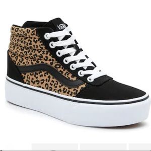 Vans platform sneakers - a bold leopard print *used like new*
